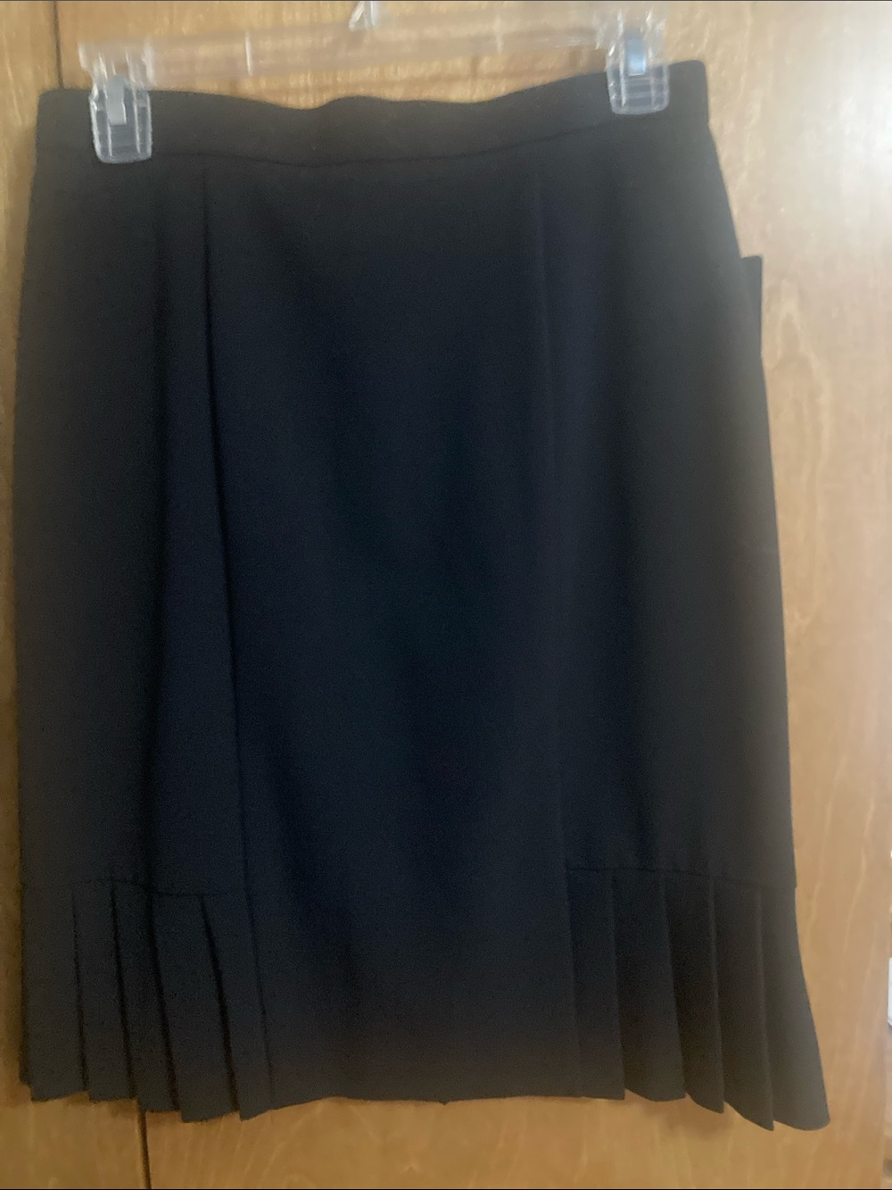 Pleated  Hem Black Skirt Size 4 East 5th   Secretly Slender NWT Knee Length